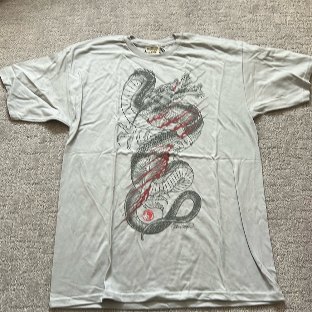 NWT men’s t shirt